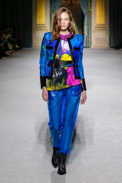Look 45